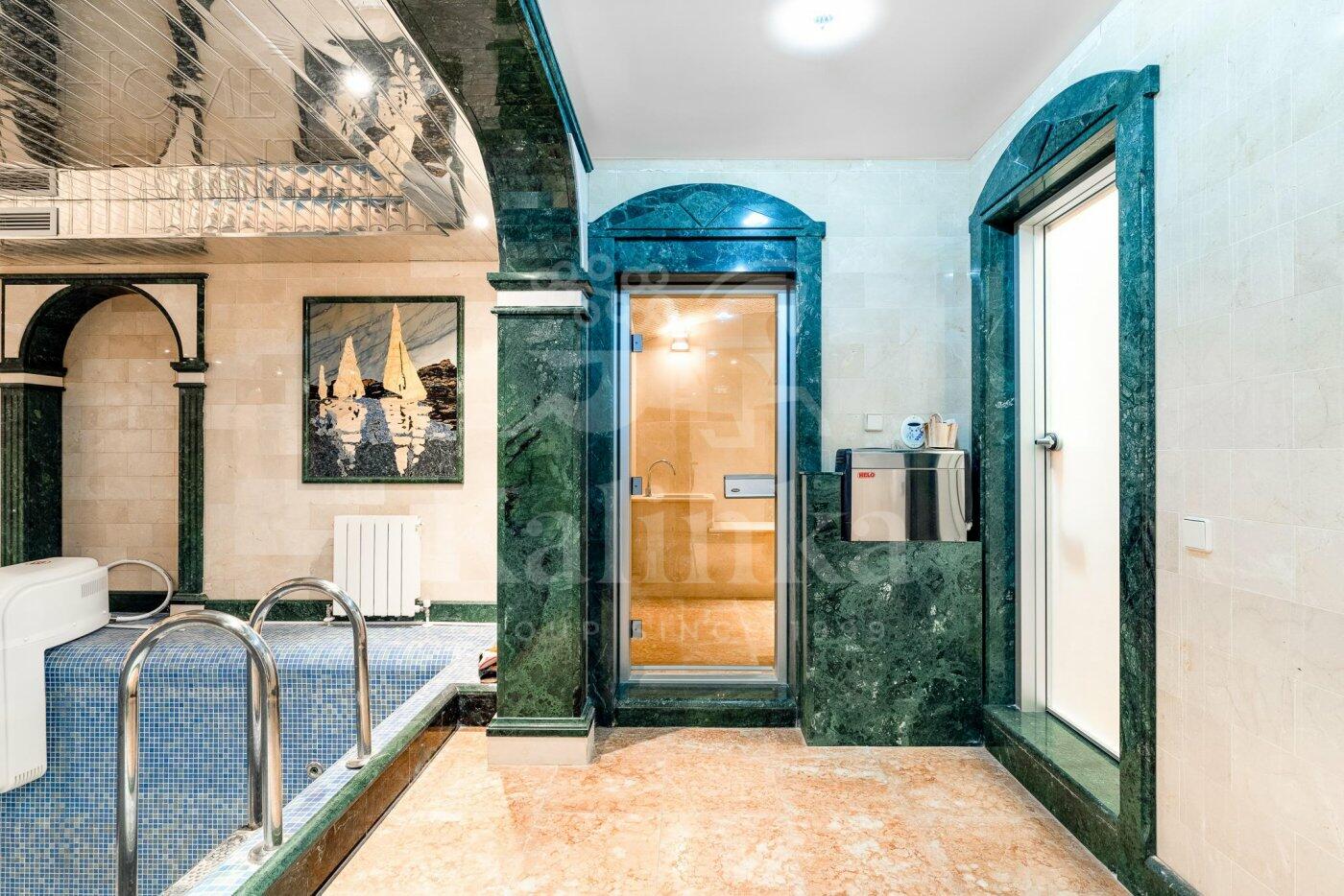 3-этажный коттедж 578 м² с отделкой