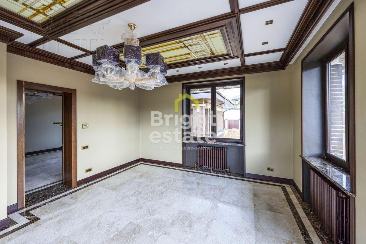 2-этажный коттедж 1 800 м² с отделкой