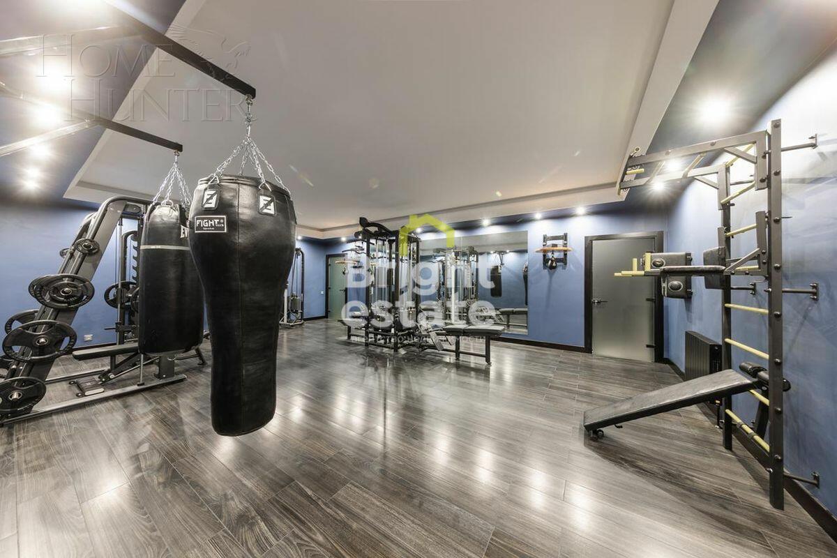 2-этажный коттедж 1 800 м² с отделкой
