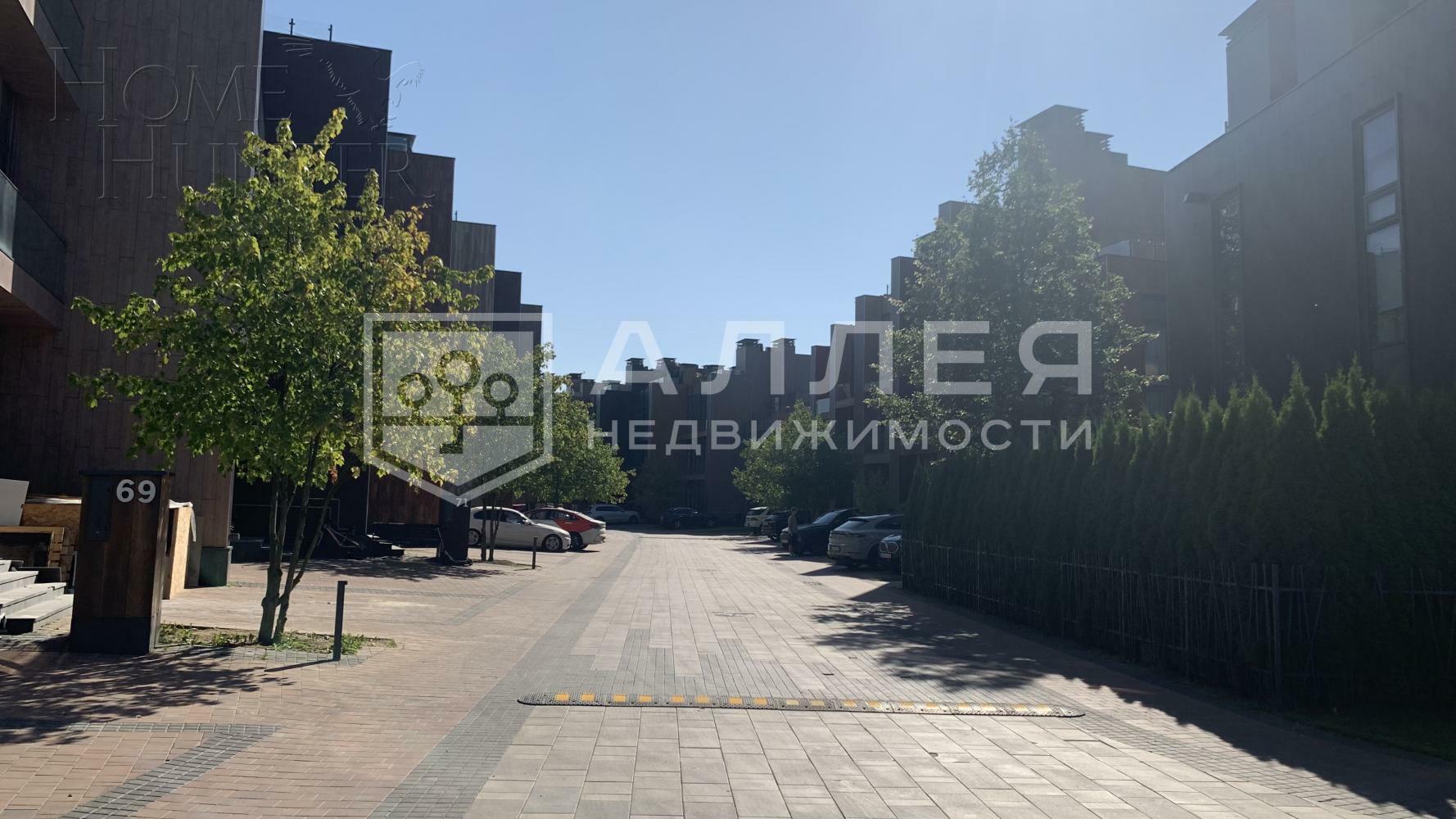 3-этажный таунхаус 238 м² без отделки