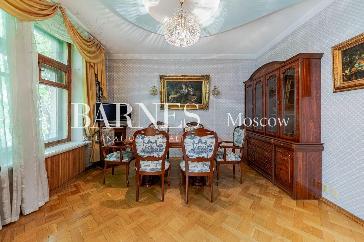 4-КОМН. КВАРТИРА С ОТДЕЛКОЙ 100.5 М² НА 4 ЭТАЖЕ