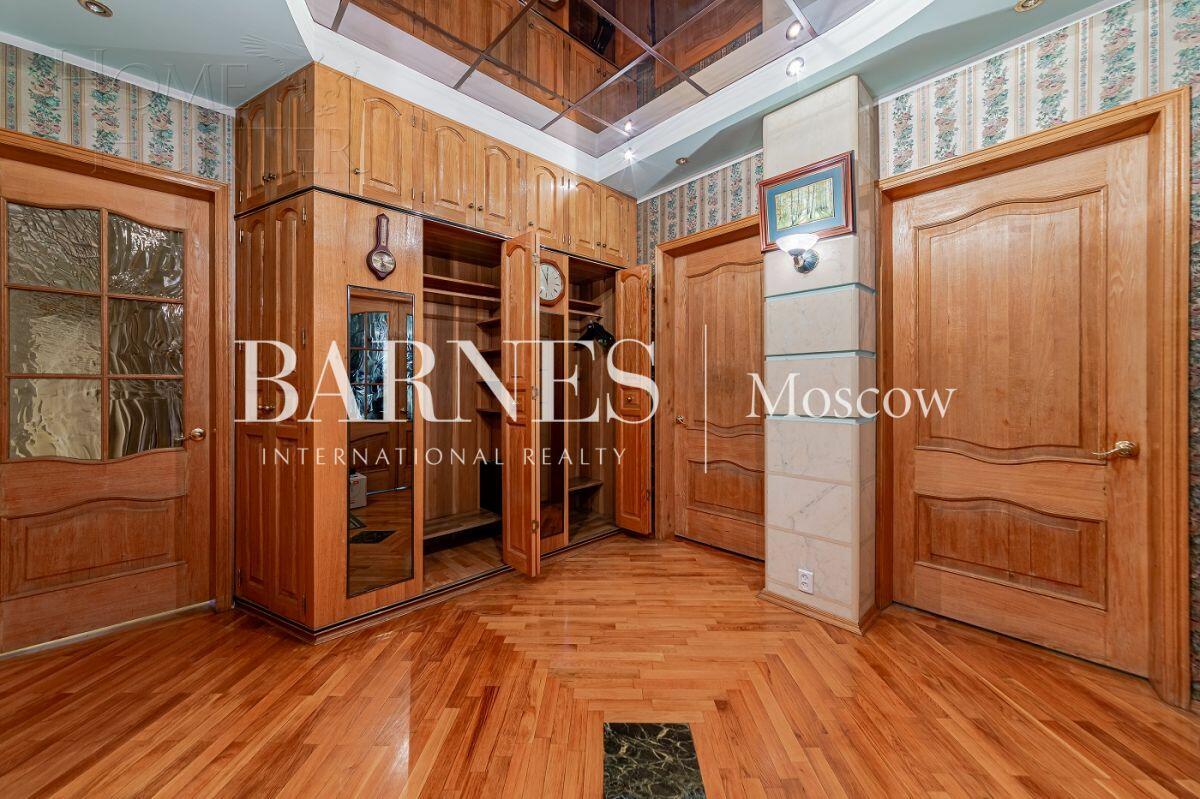 4-КОМН. КВАРТИРА С ОТДЕЛКОЙ 100.5 М² НА 4 ЭТАЖЕ