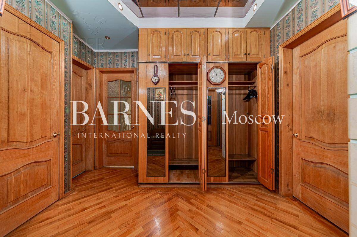 4-КОМН. КВАРТИРА С ОТДЕЛКОЙ 100.5 М² НА 4 ЭТАЖЕ