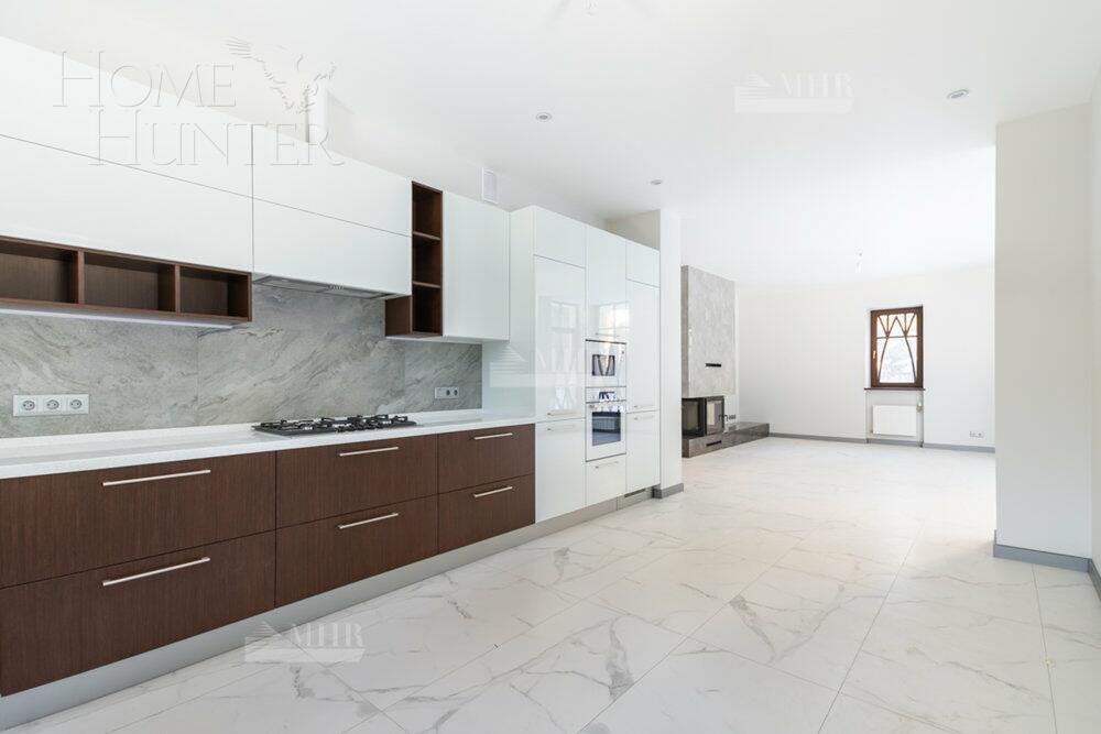 2-этажный коттедж 500 м² с отделкой