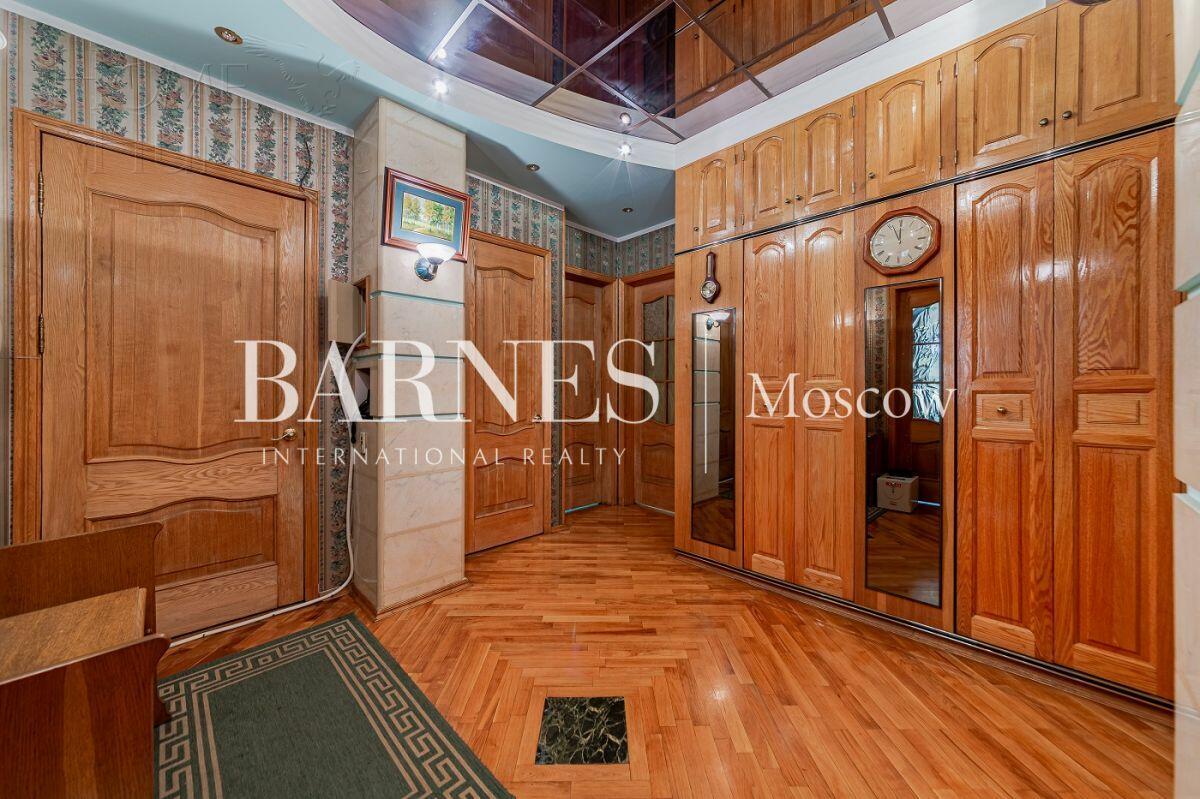 4-КОМН. КВАРТИРА С ОТДЕЛКОЙ 100.5 М² НА 4 ЭТАЖЕ