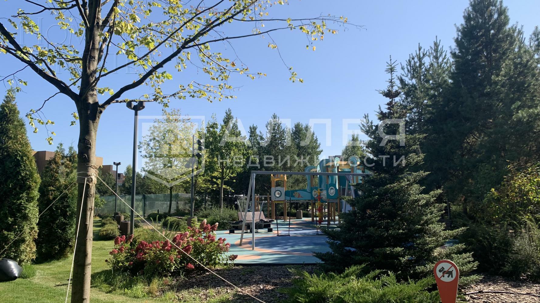 3-этажный таунхаус 238 м² без отделки