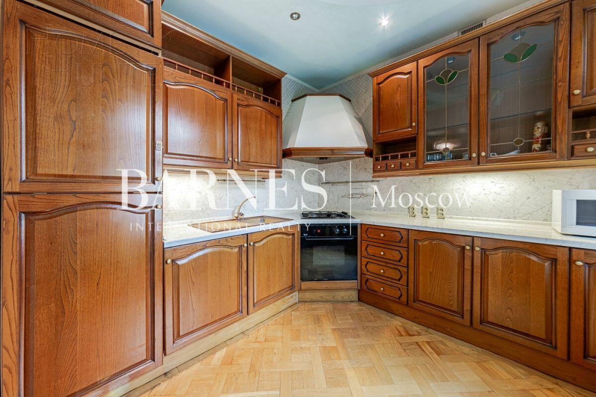 4-КОМН. КВАРТИРА С ОТДЕЛКОЙ 100.5 М² НА 4 ЭТАЖЕ