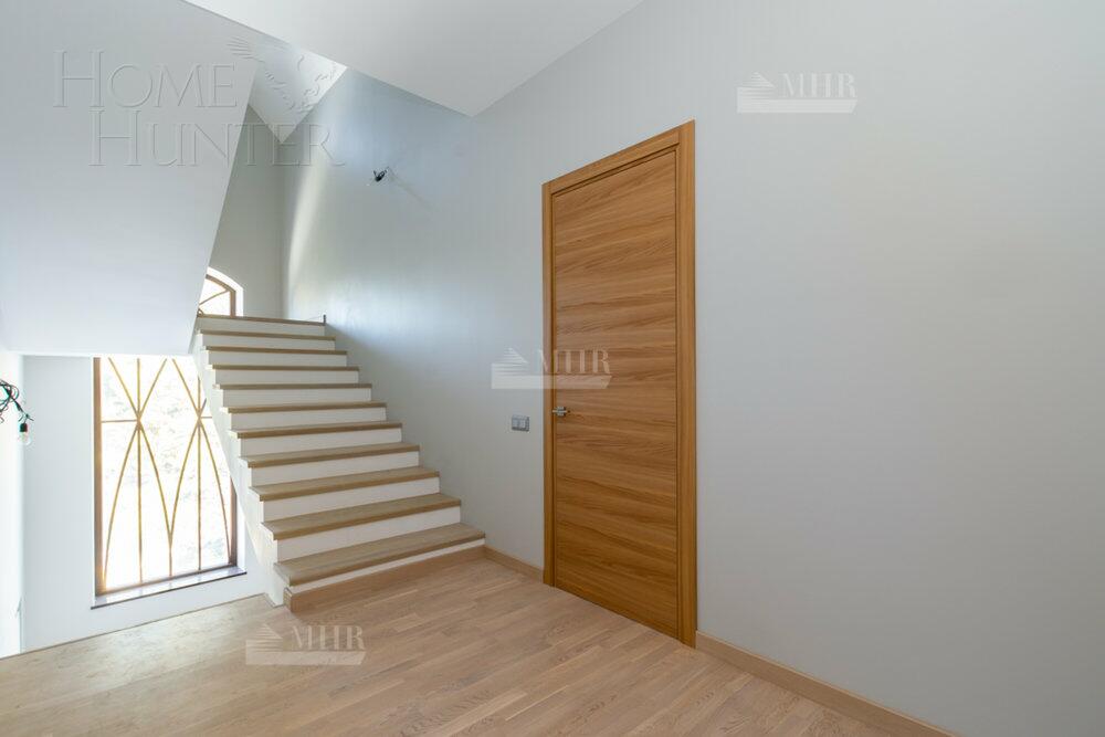 2-этажный коттедж 500 м² с отделкой