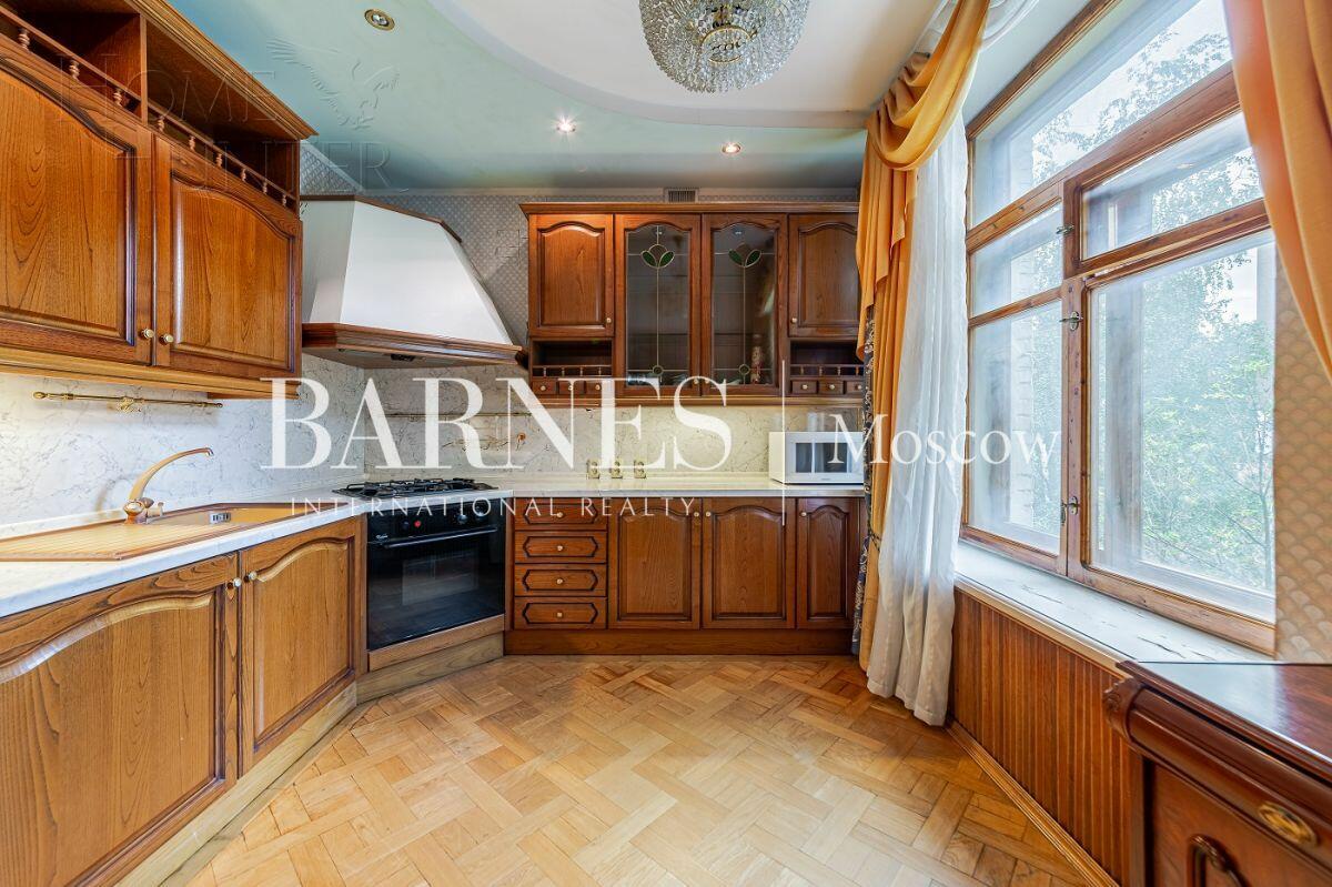 4-КОМН. КВАРТИРА С ОТДЕЛКОЙ 100.5 М² НА 4 ЭТАЖЕ