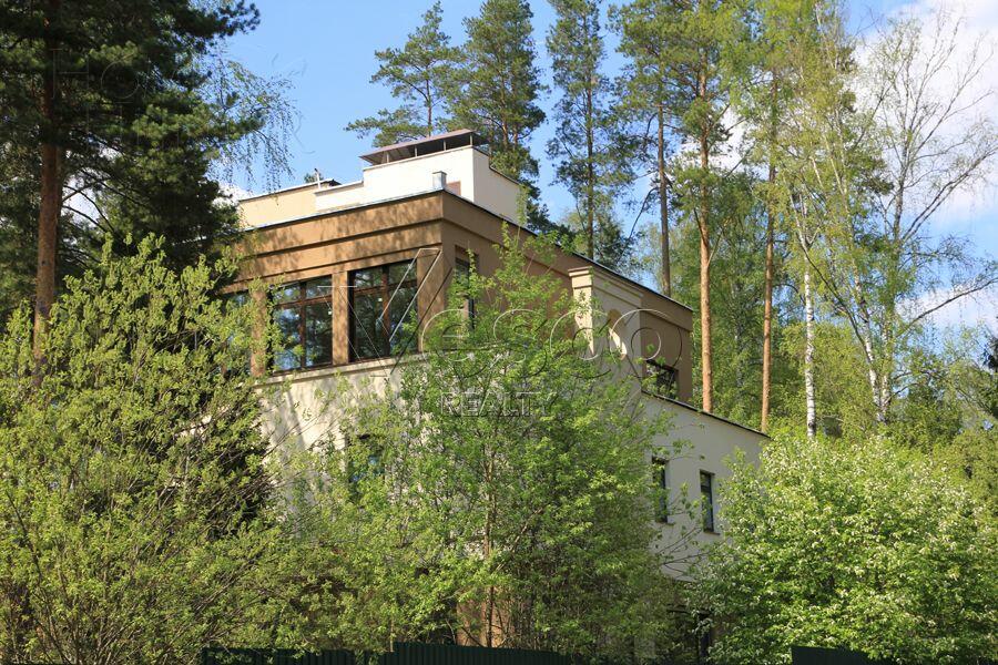 2-этажный коттедж 740 м² без отделки