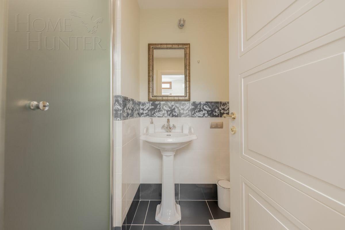 2-этажный коттедж 400 м² с отделкой