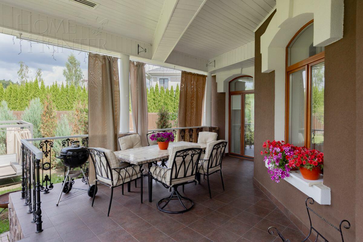 2-этажный коттедж 400 м² с отделкой