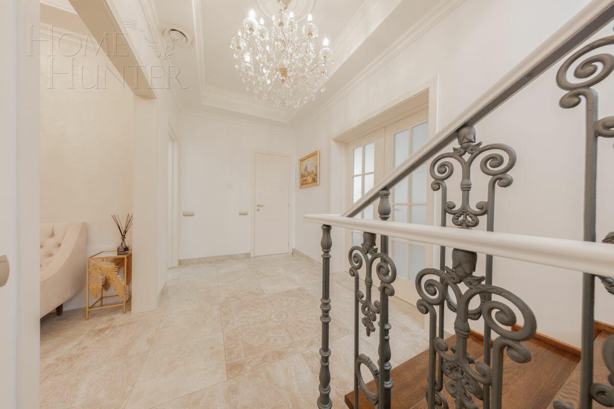 2-этажный коттедж 400 м² с отделкой