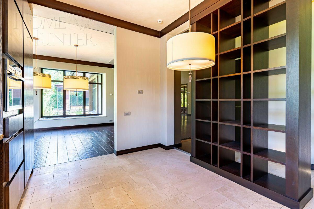 2-этажный коттедж 1 377 м² с отделкой