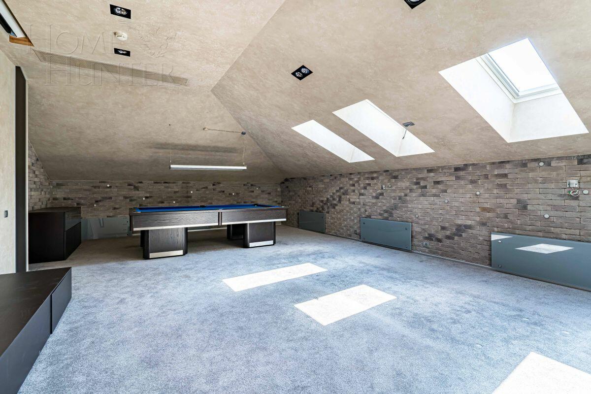 2-этажный коттедж 1 377 м² с отделкой