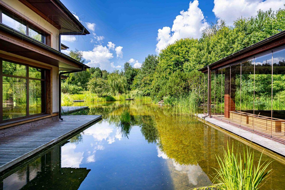 2-этажный коттедж 1 377 м² с отделкой