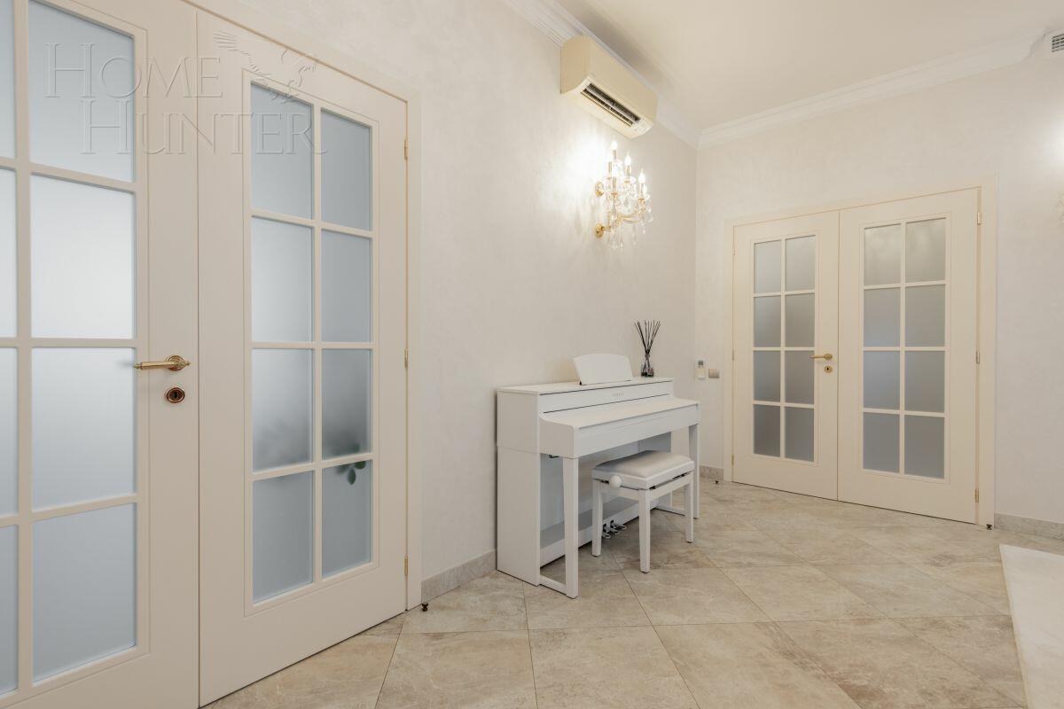 2-этажный коттедж 400 м² с отделкой