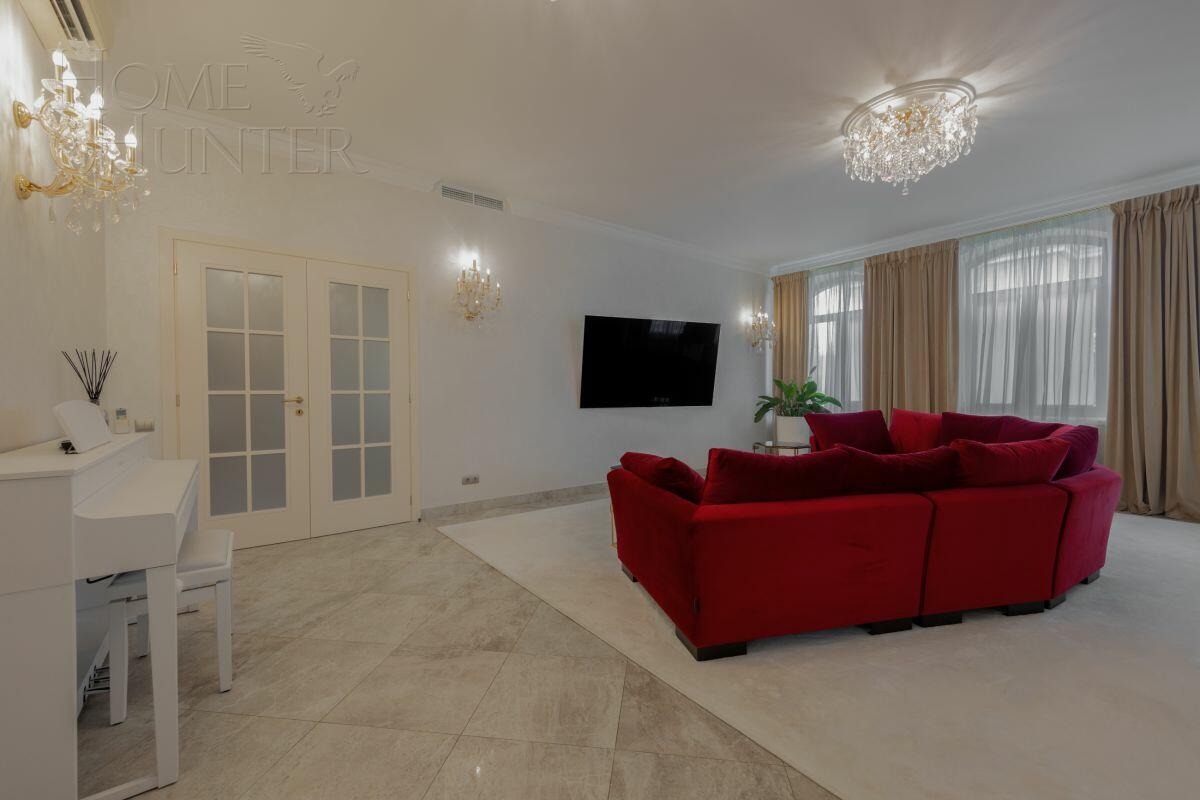 2-этажный коттедж 400 м² с отделкой