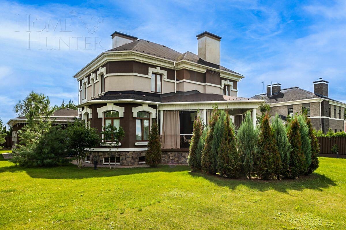 2-этажный коттедж 400 м² с отделкой