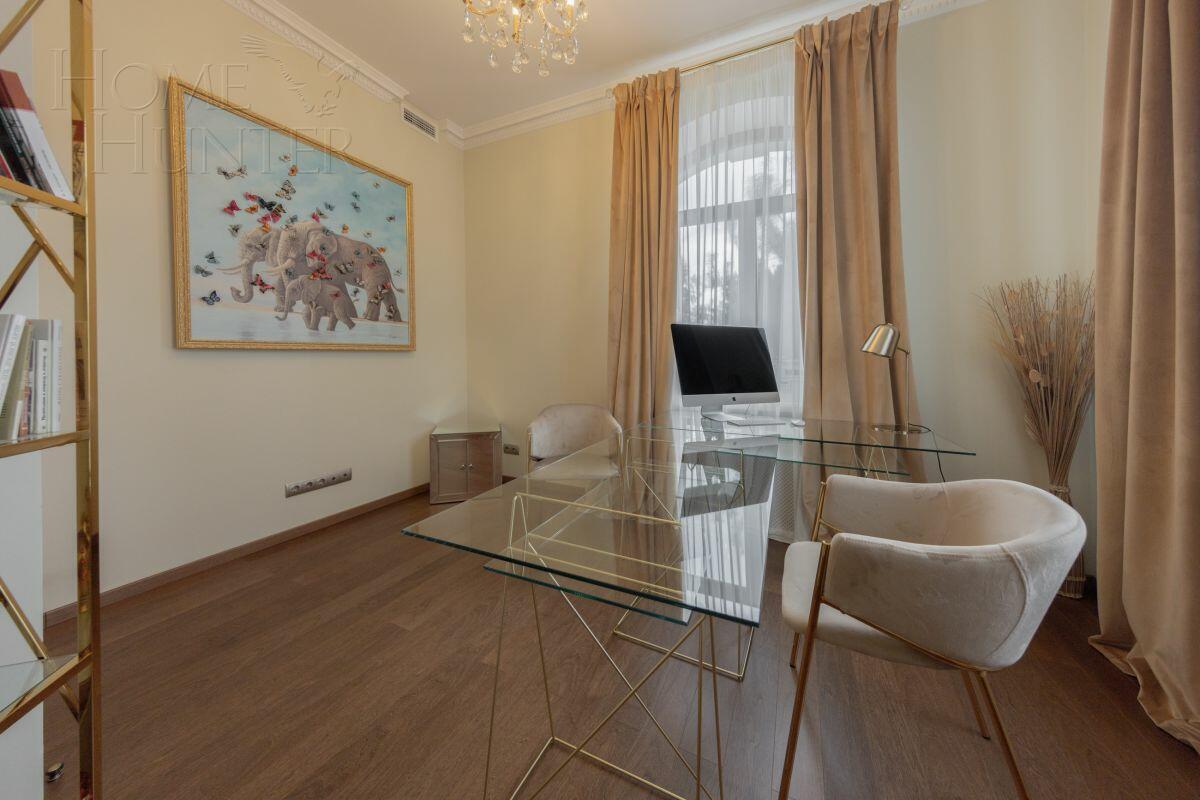 2-этажный коттедж 400 м² с отделкой