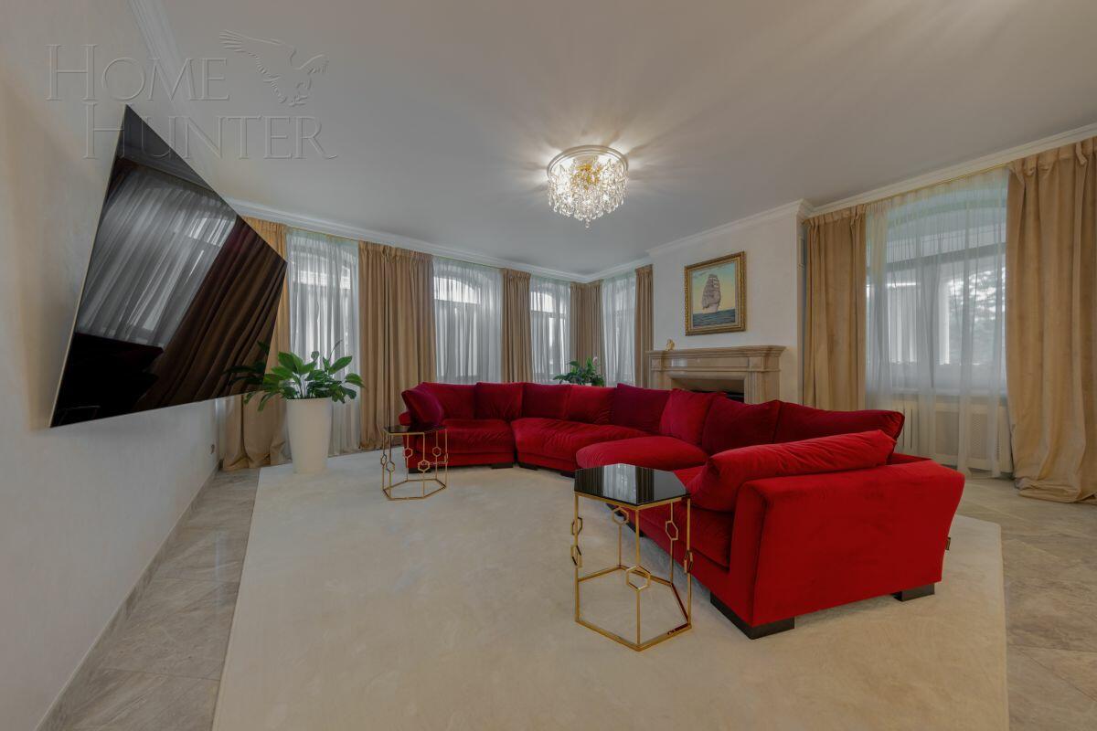 2-этажный коттедж 400 м² с отделкой