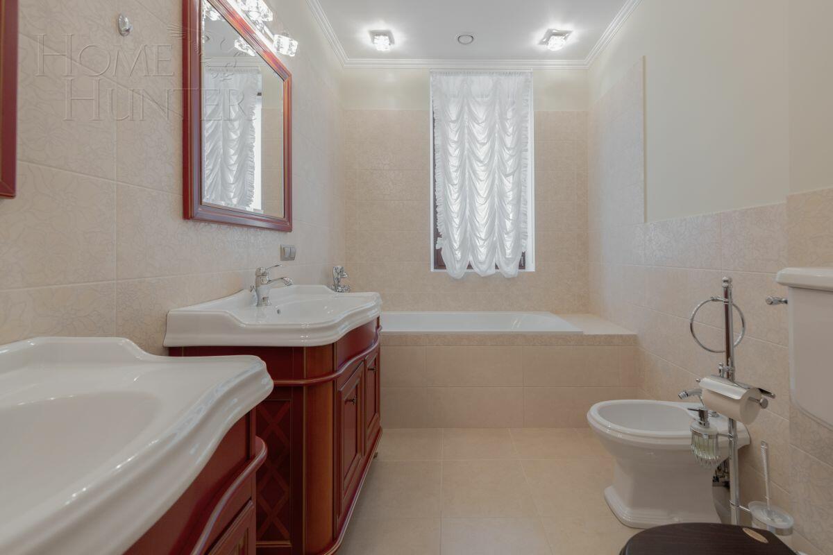 2-этажный коттедж 400 м² с отделкой