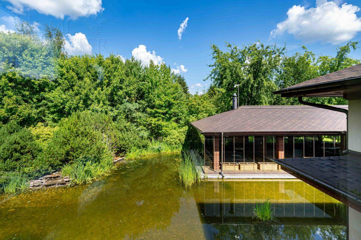 2-этажный коттедж 1 377 м² с отделкой