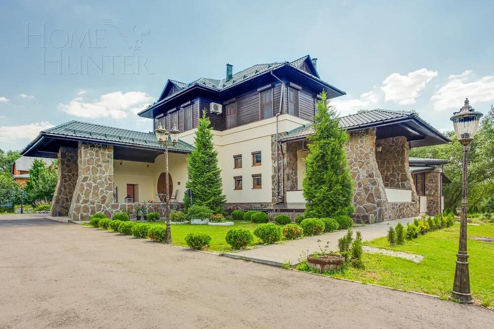 2-этажный коттедж 1 140 м² с отделкой