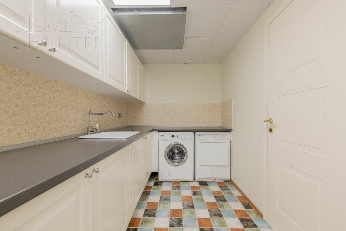 2-этажный коттедж 400 м² с отделкой