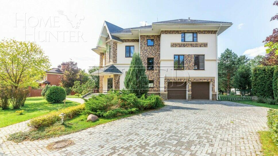 2-этажный коттедж 730 м² с отделкой