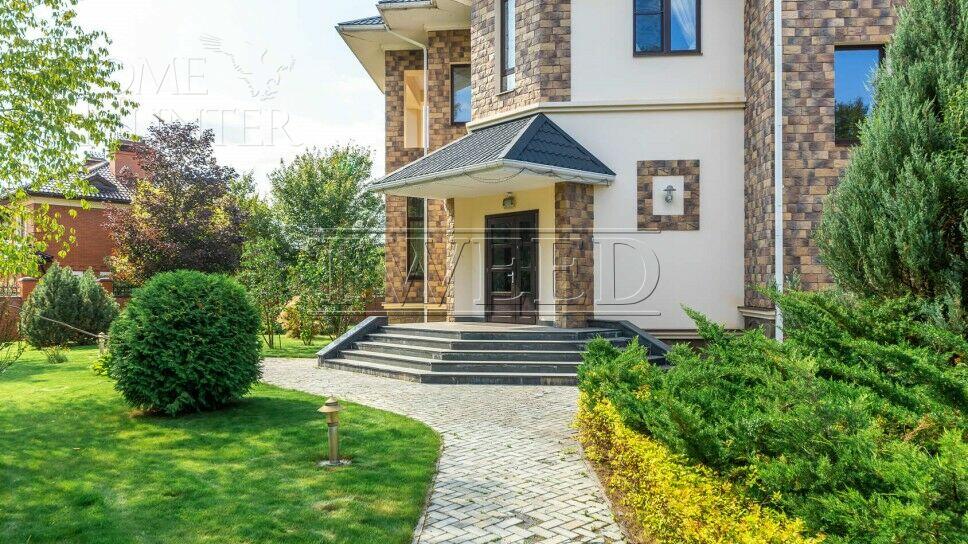 2-этажный коттедж 730 м² с отделкой