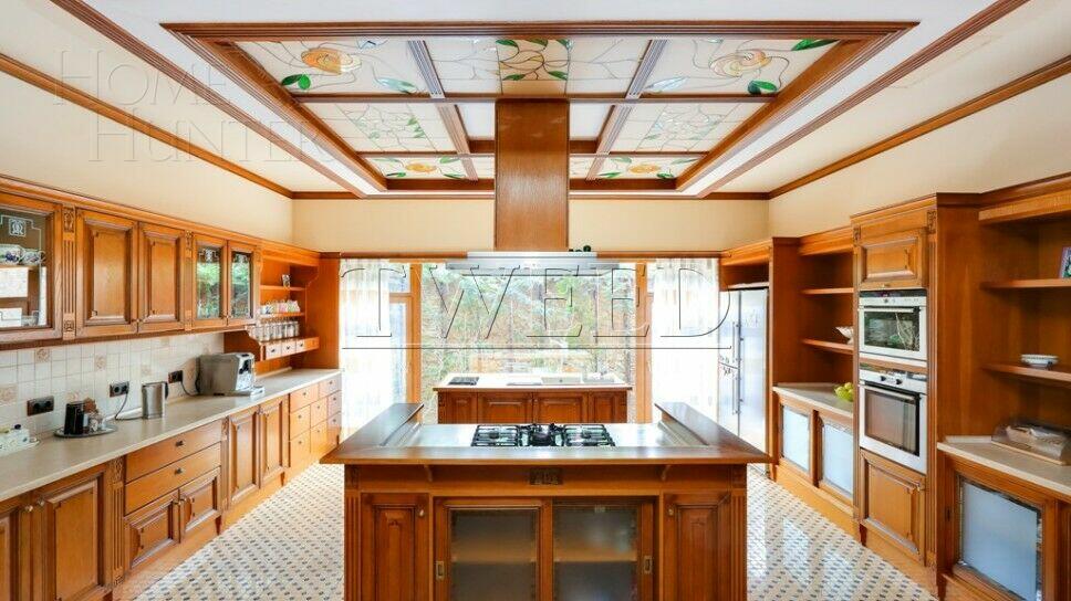 2-этажный коттедж 960 м² с отделкой