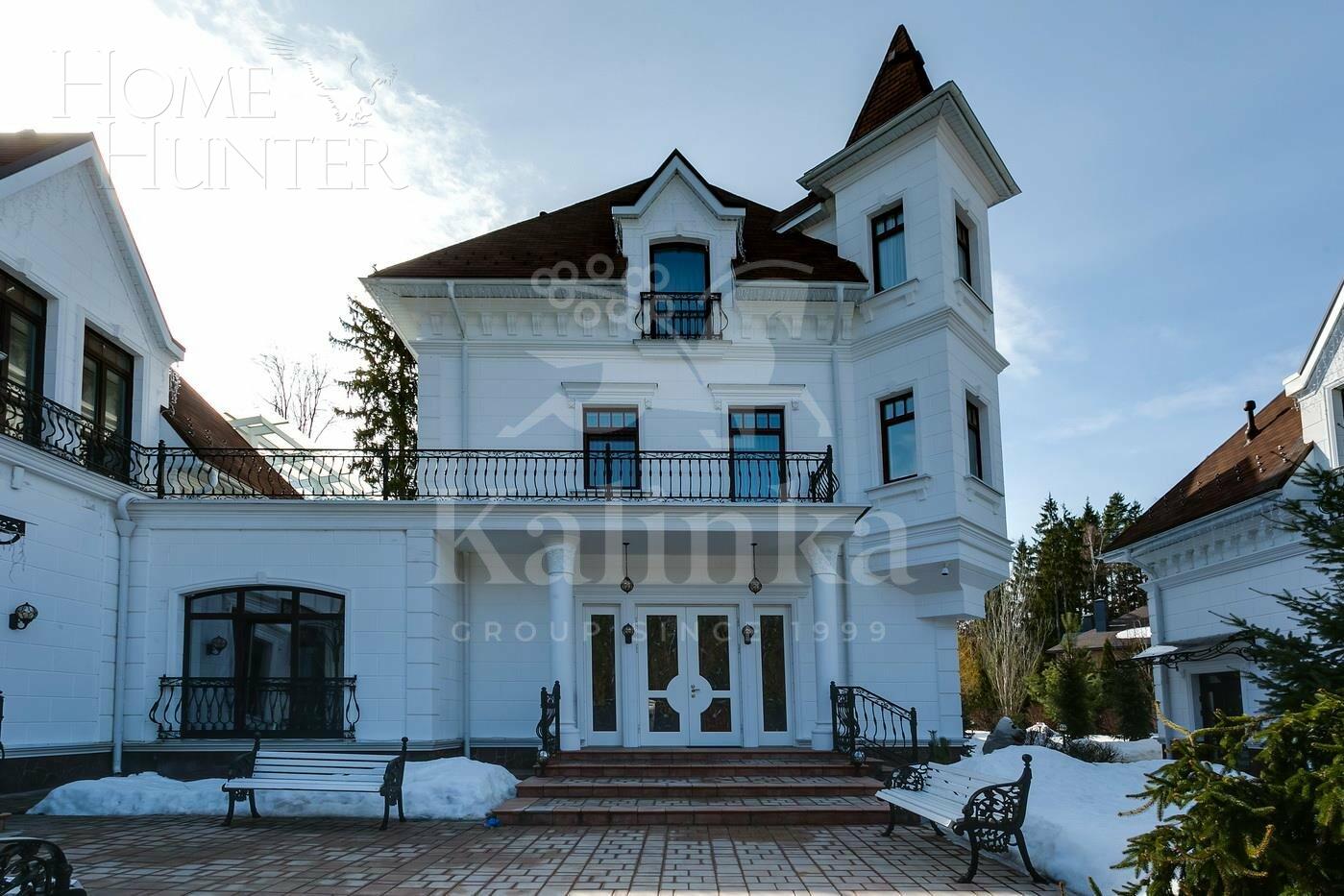 3-этажный коттедж 1 200 м² с отделкой