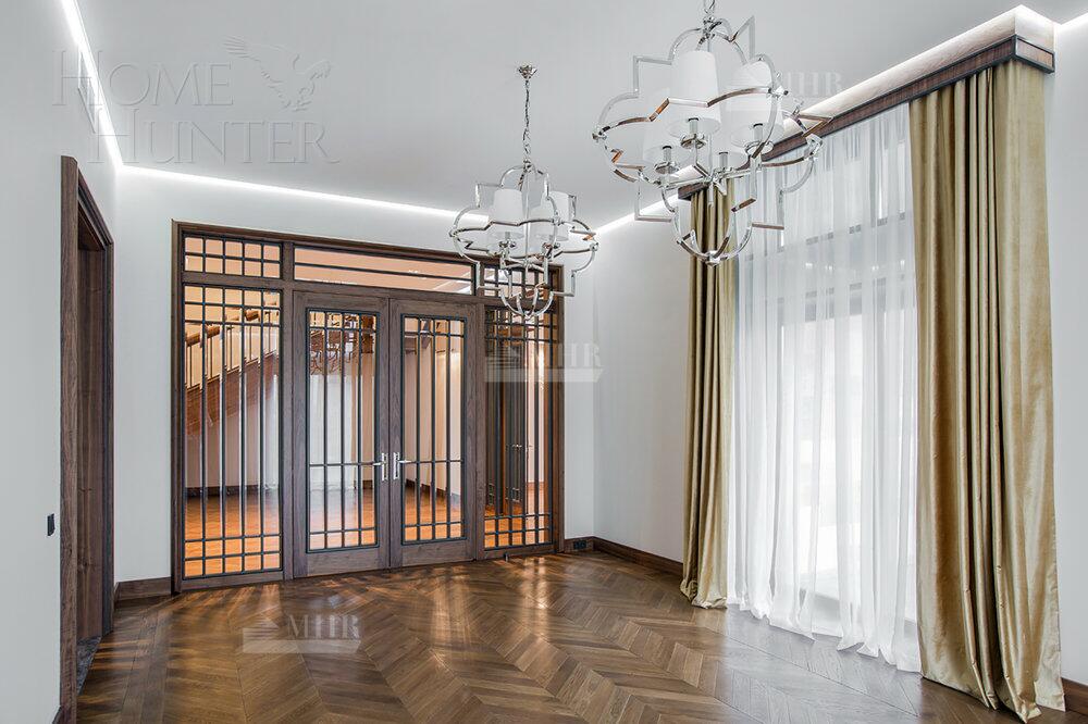 2-этажный коттедж 989.7 м² с отделкой