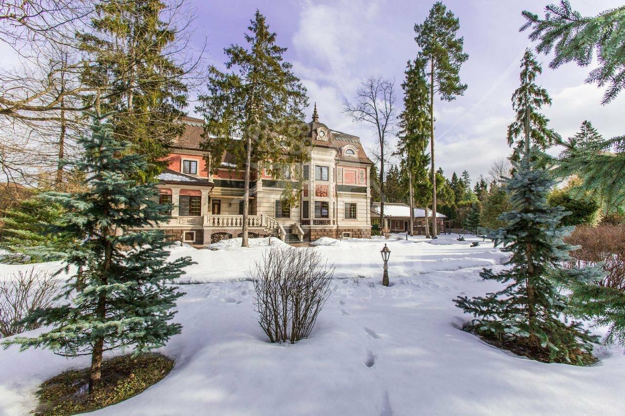 2-этажный коттедж 758 м² с отделкой