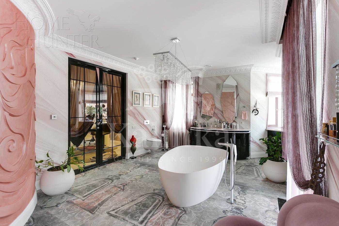 3-этажный коттедж 1 200 м² с отделкой