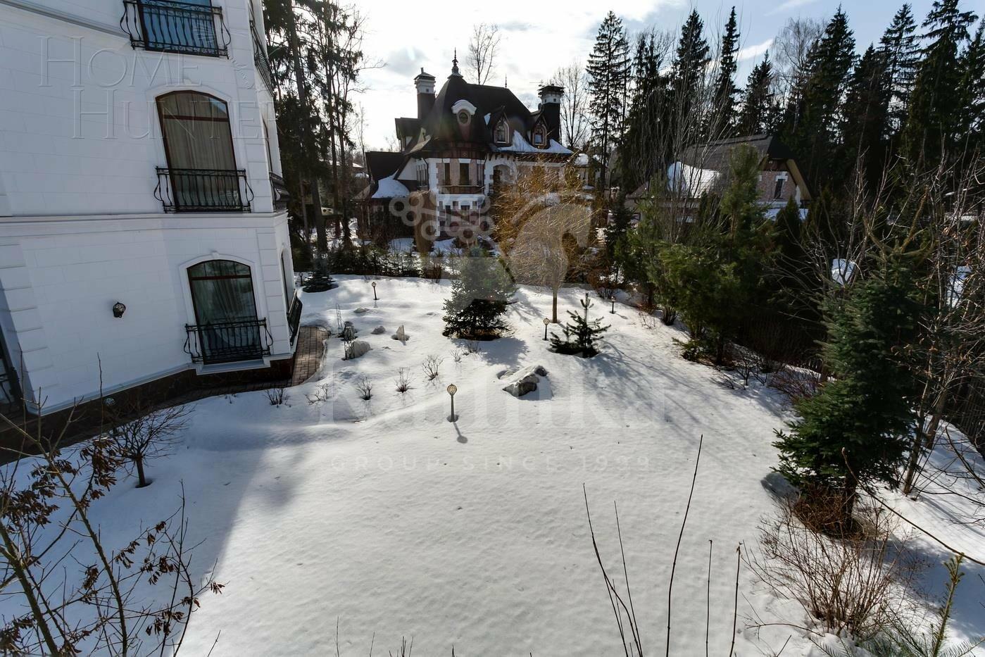 3-этажный коттедж 1 200 м² с отделкой