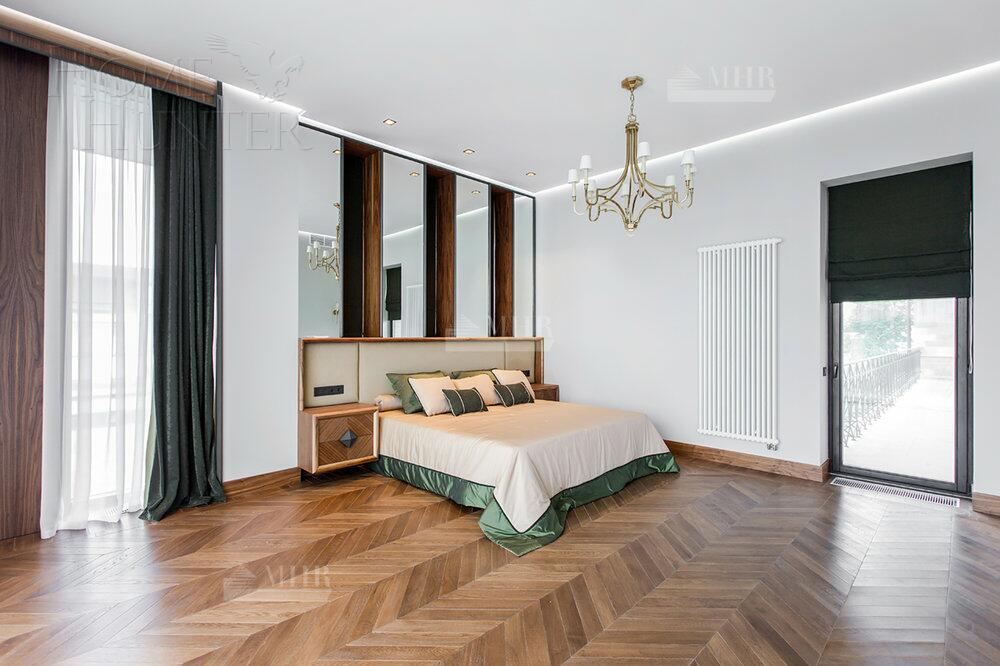 2-этажный коттедж 989.7 м² с отделкой