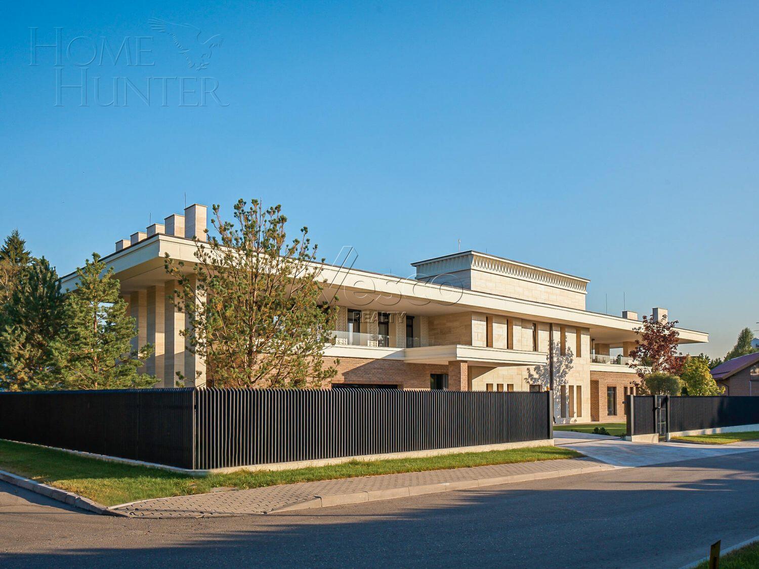 2-этажный коттедж 1 517 м² с отделкой