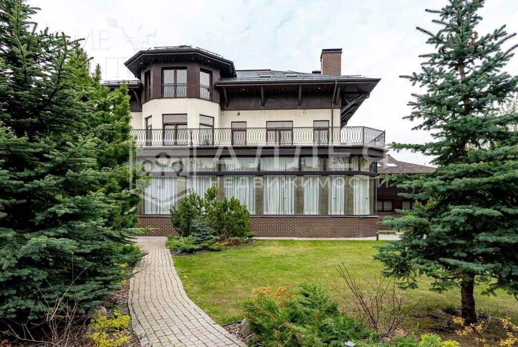 2-этажный коттедж 1 500 м² с отделкой