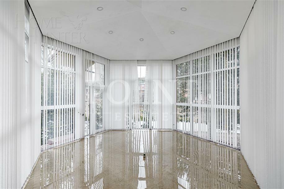 2-этажный коттедж 1 200 м² с отделкой