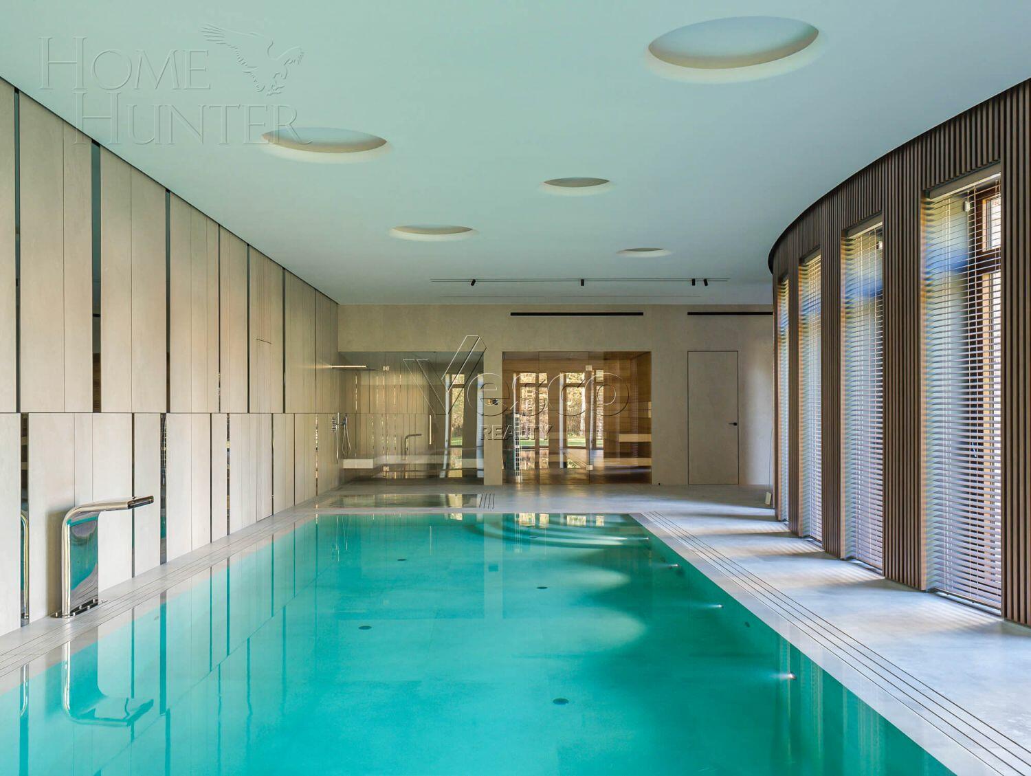 2-этажный коттедж 1 517 м² с отделкой