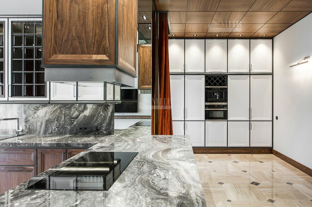 2-этажный коттедж 989.7 м² с отделкой