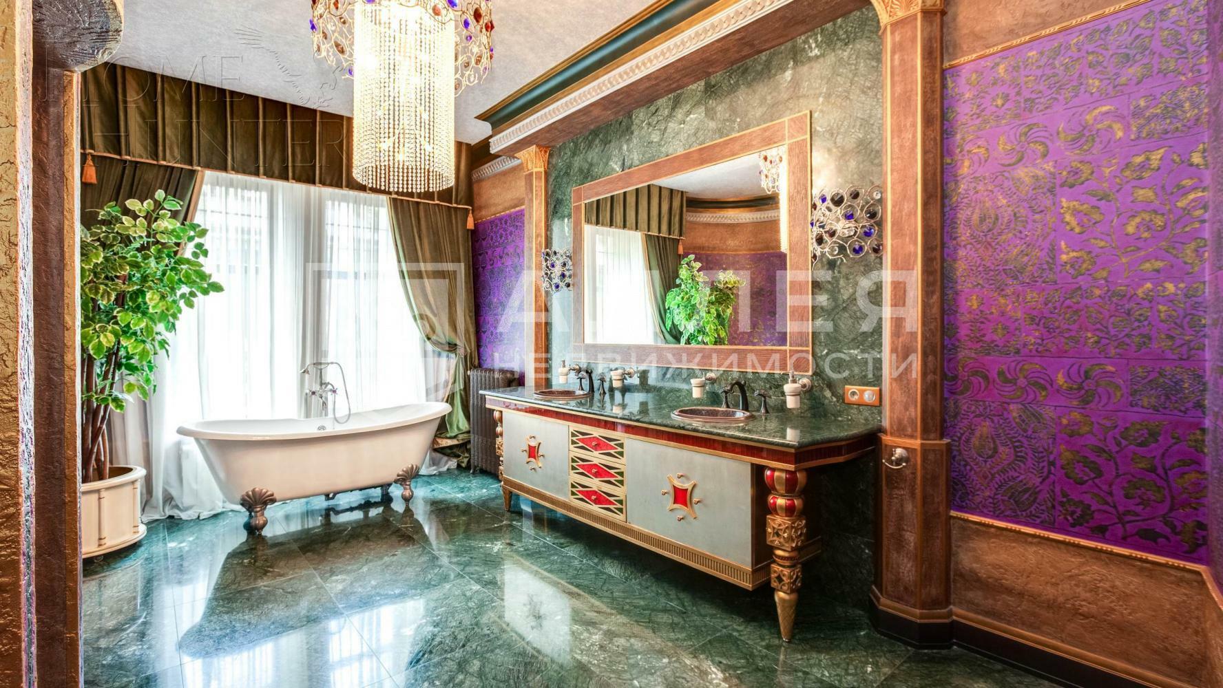 КОТТЕДЖ 1 100 м² с отделкой