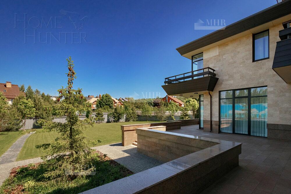 2-этажный коттедж 967.94 м² с отделкой