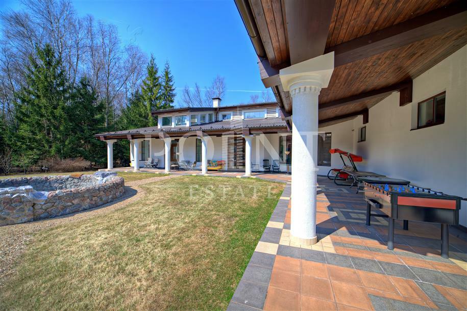 2-этажный коттедж 1 100 м² с отделкой