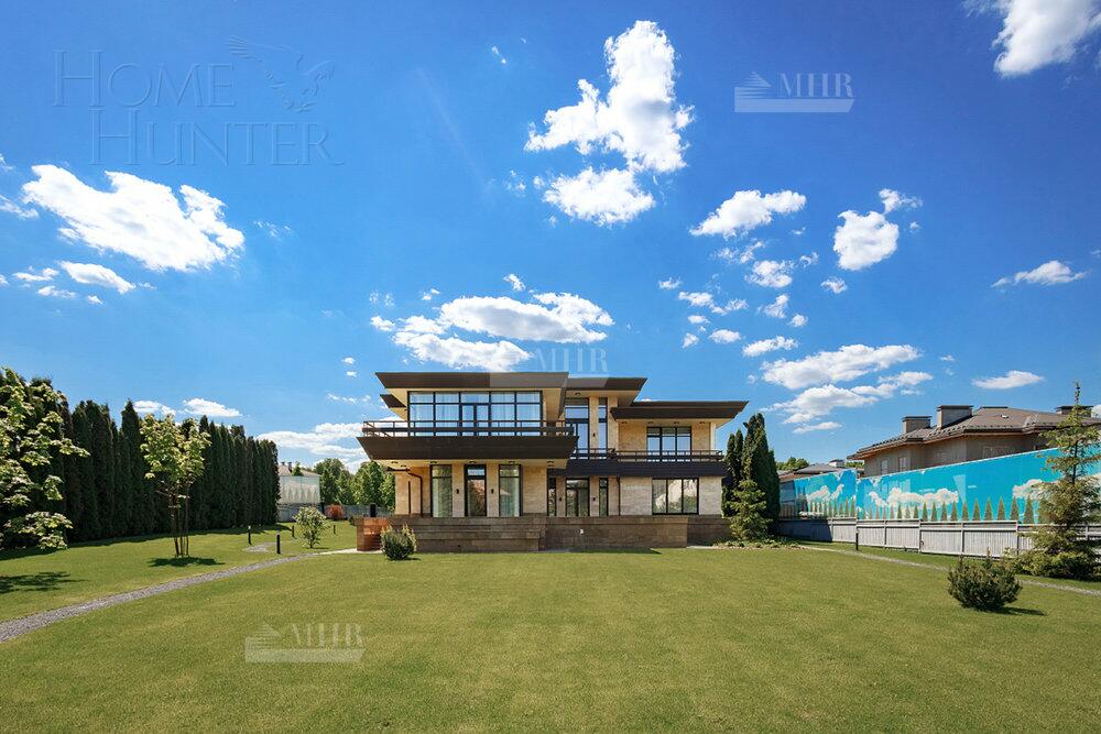 2-этажный коттедж 967.94 м² с отделкой