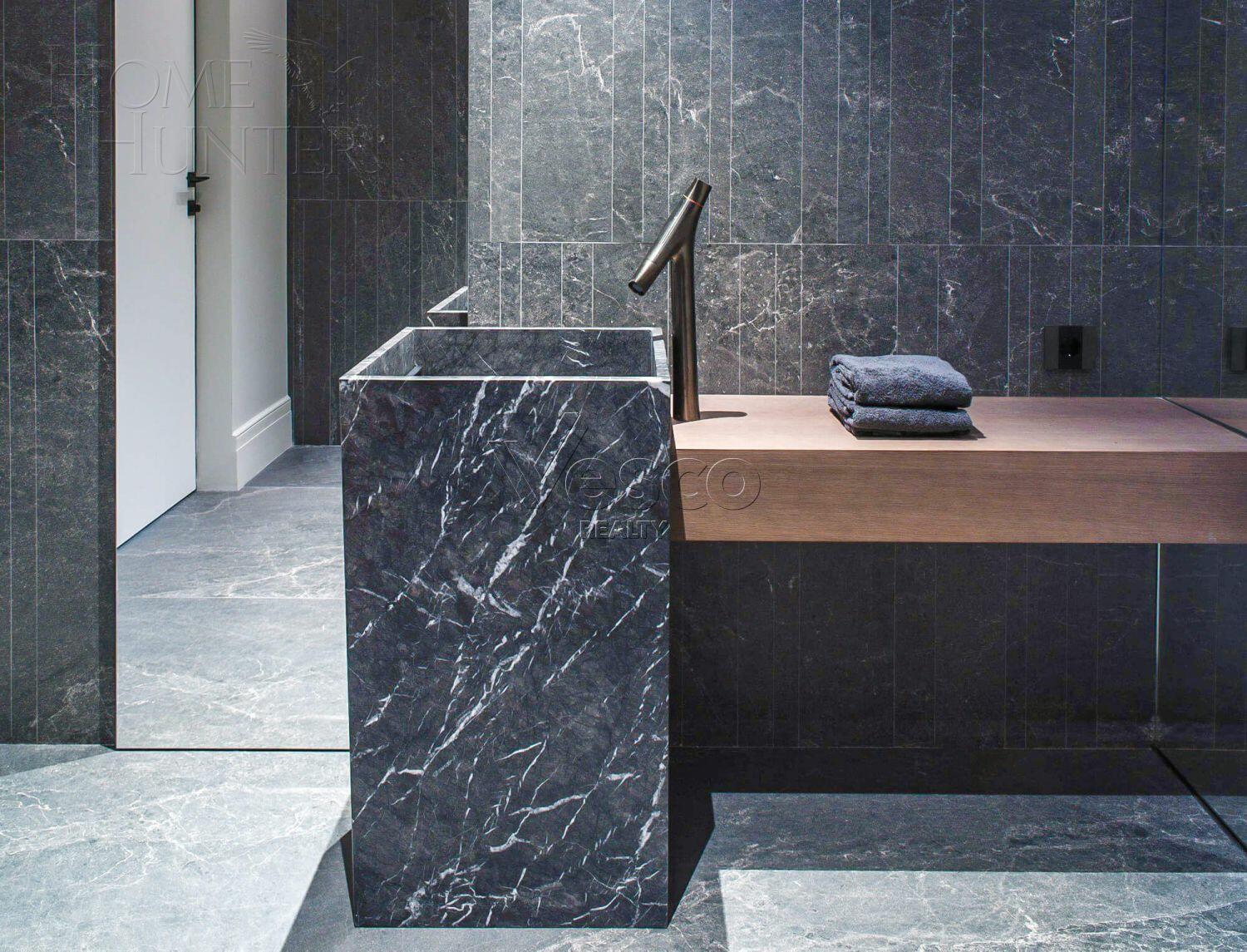 2-этажный коттедж 1 517 м² с отделкой