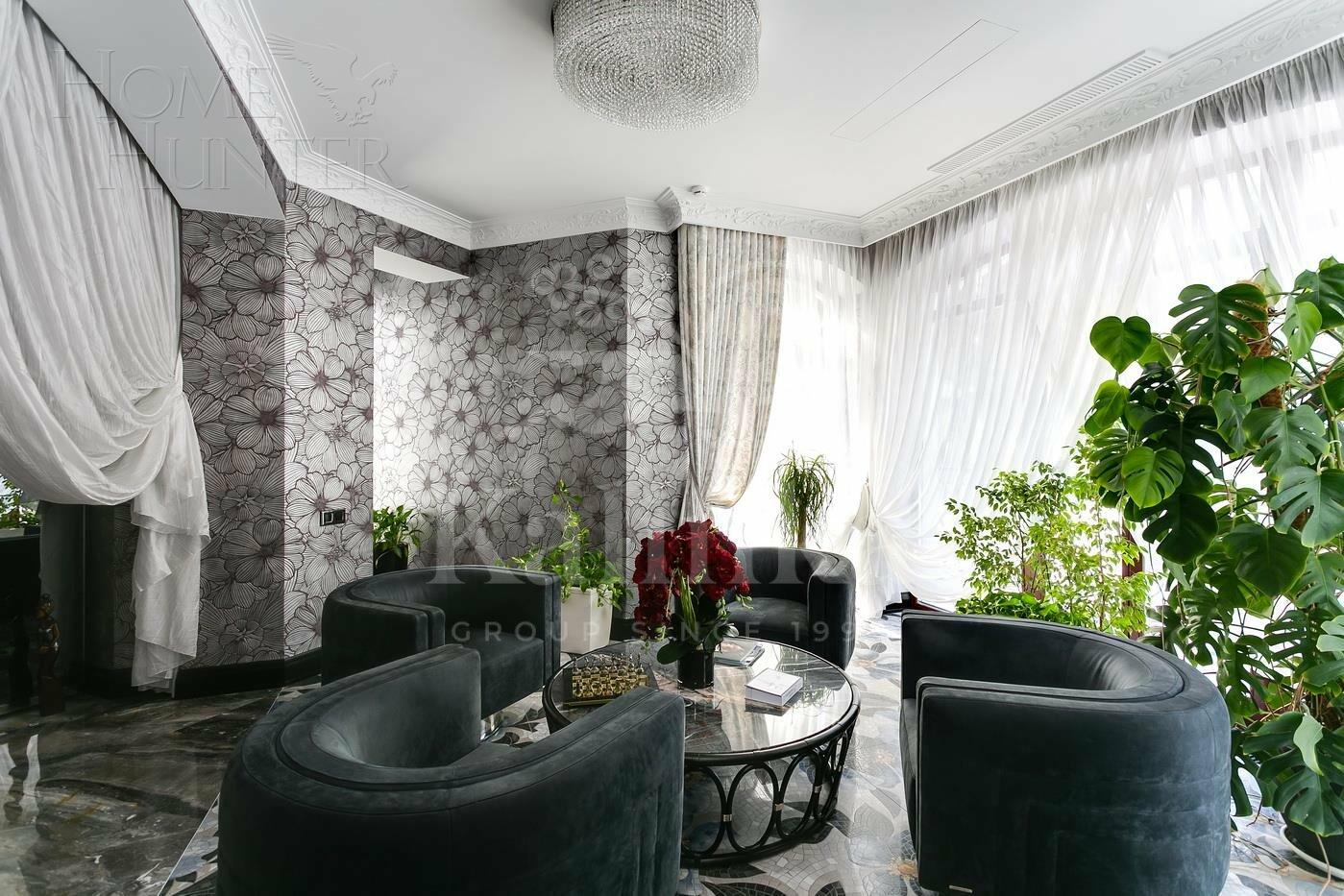 3-этажный коттедж 1 200 м² с отделкой