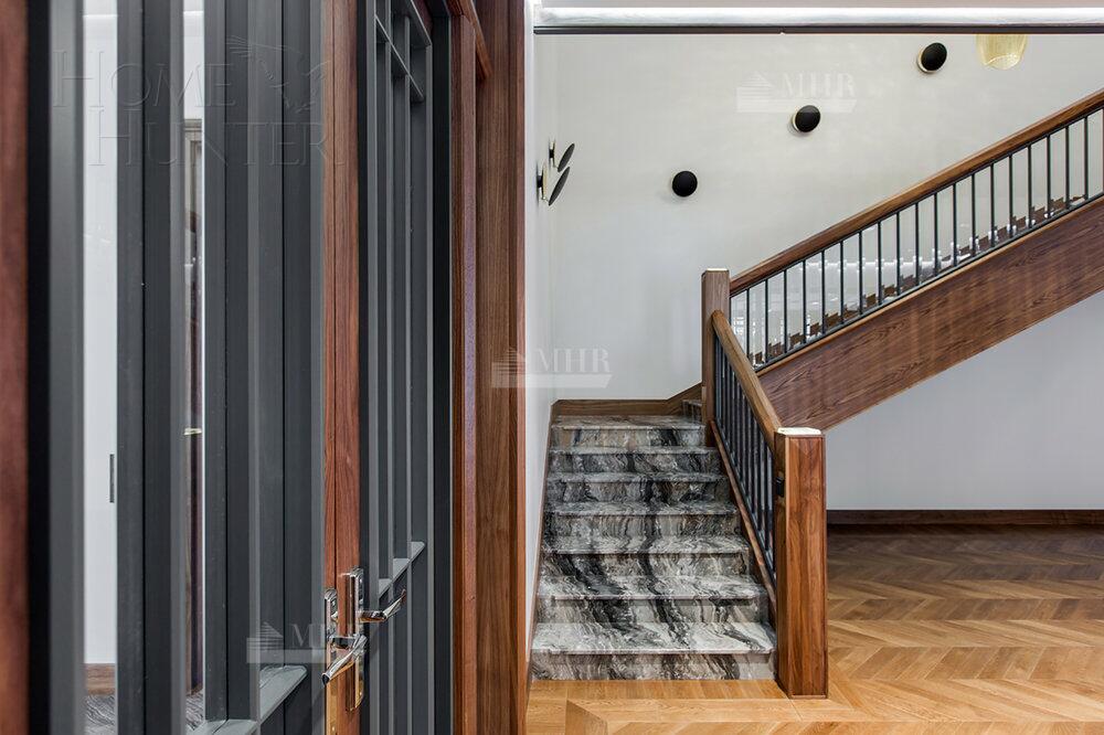 2-этажный коттедж 989.7 м² с отделкой